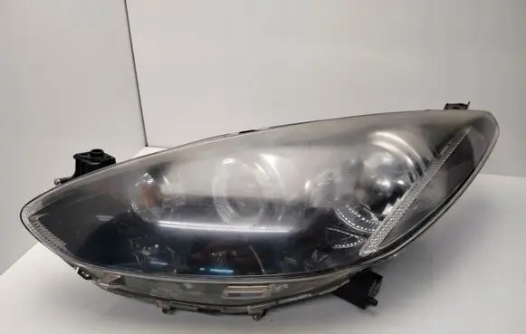 Mazda 2 Headlight/headlamp 