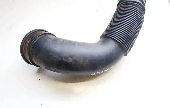 Opel Insignia A Air intake hose/pipe 55560897 327763967