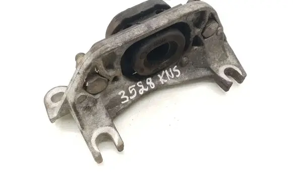 Renault Scenic II - Grand scenic II Engine mounting bracket 8200277212