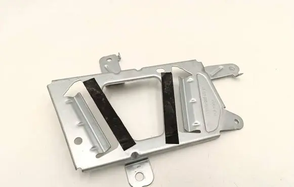BMW 2 F46 Sound amplifier holder/bracket 6831329 20343410AT