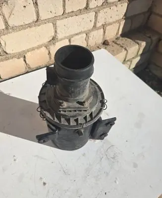 Air filter box