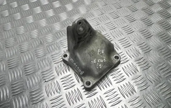 Lexus IS III XE30 Engine mounting bracket VD11908