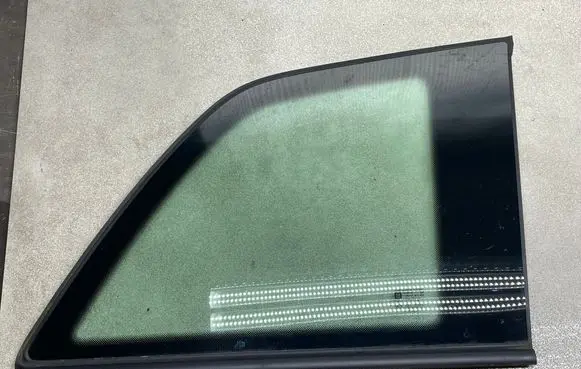 Opel Zafira B Rear side window 13123932 Dot32m13as2 43r00021