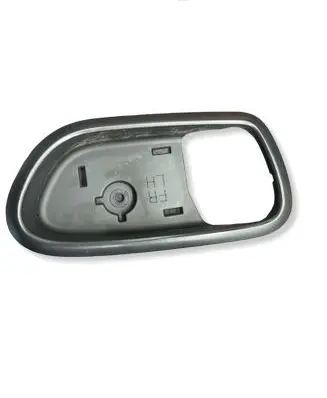 KIA Carens III Front door handle cover 82611A4000