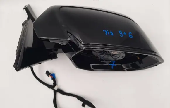 BMW 7 G70 Front door electric wing mirror