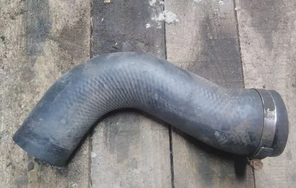 Toyota RAV 4 (XA30) Intercooler hose/pipe