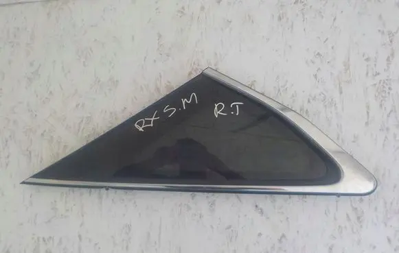Lexus IS 220D-250-350 Front triangle window/glass 87573840