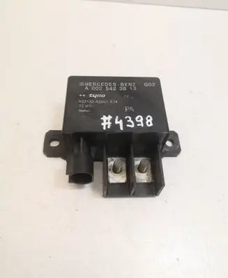 Mercedes-Benz E W211 Charging relay A0025423819