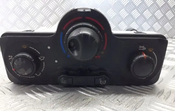 Renault Clio III Interior fan control switch 030967W