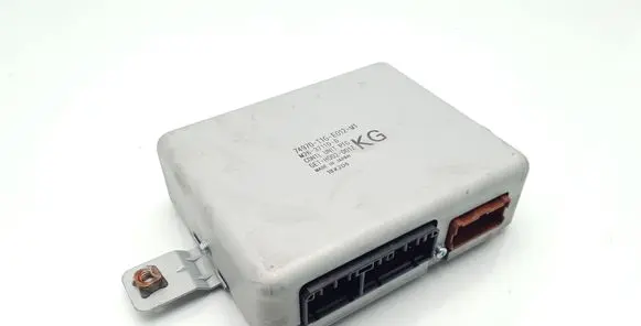 Honda CR-V Tailgate/trunk control unit/module 74970T1GE012M1 GETH002001Z M2637110D
