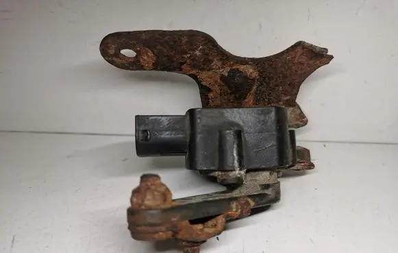 Rear air suspension level height sensor