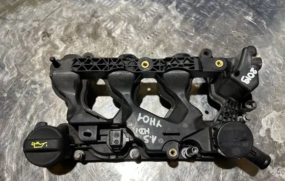 Peugeot 308 Rocker cam cover 9827622780