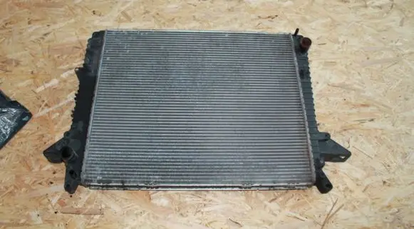 Land Rover Discovery 3 - LR3 Coolant radiator