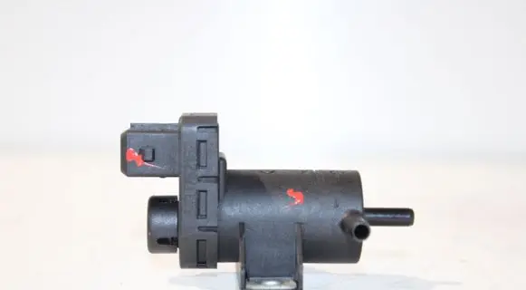 Nissan Qashqai Vacuum valve 8200762162