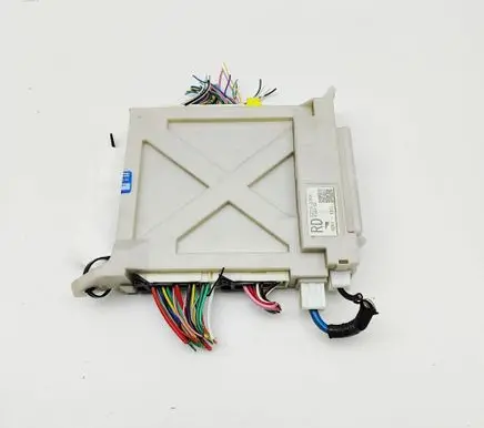 Lexus GS 250 350 300H 450H Central body control module 8273030M30