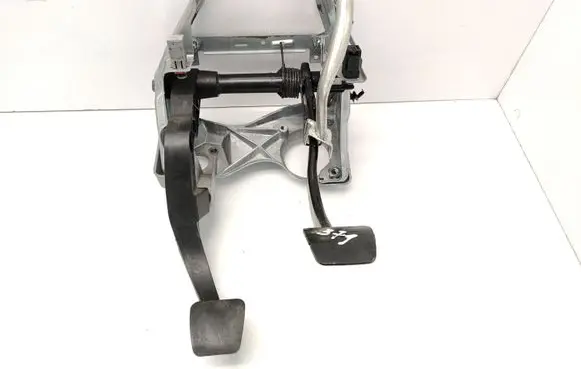 Opel Vectra C Pedal assembly 24401379