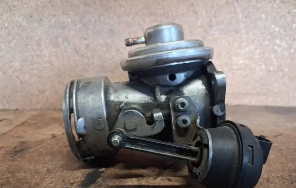 Ford Galaxy EGR valve 038129637L