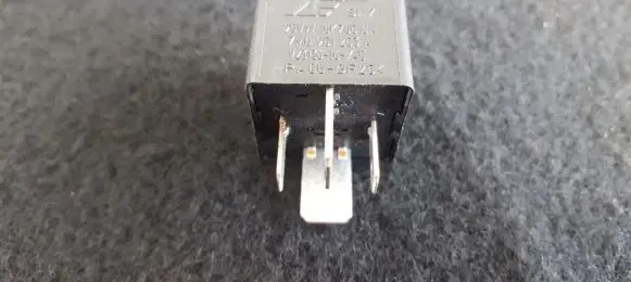 Skoda Octavia Mk2 (1Z) Other relay 7M0951253A 95VW10K705CA