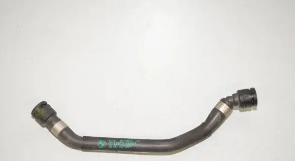 Engine coolant pipe/hose