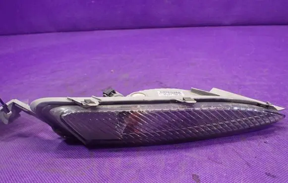 Opel Astra J Front indicator light 13367143