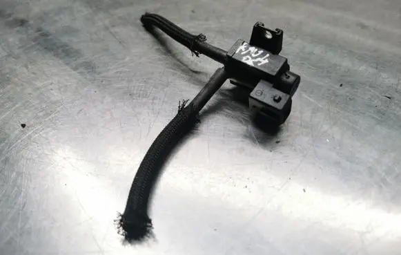 Toyota RAV 4 (XA30) Turbo solenoid valve
