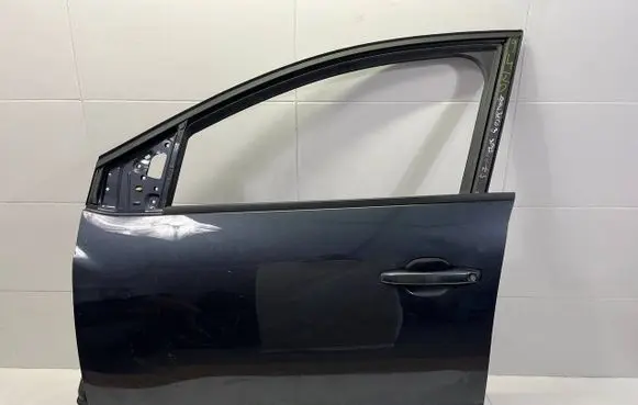 Dacia Sandero III Front door