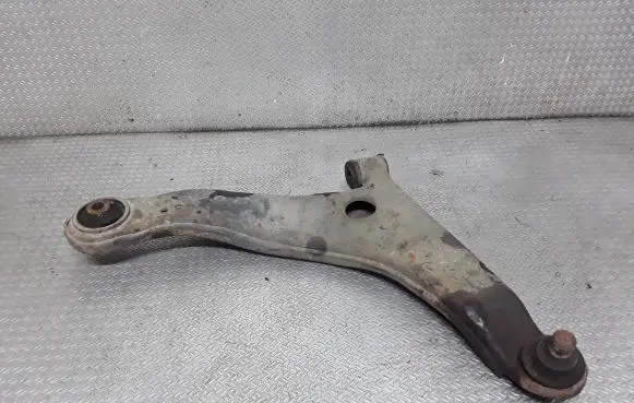 Mitsubishi Grandis Front lower control arm/wishbone