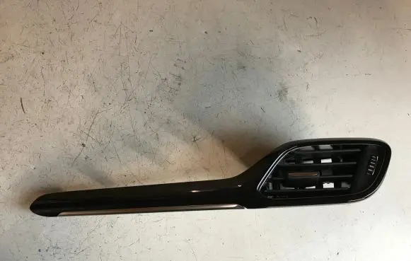 Ford Fiesta Dashboard side air vent grill/cover trim H1BBA018B08