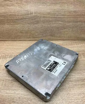 Toyota Avensis T250 Engine control unit/module ECU 8966105C80 MB1758009251