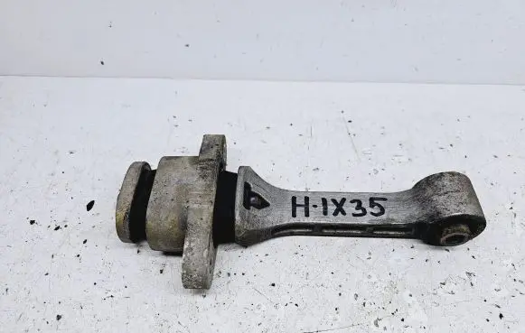 Hyundai ix35 Engine mount bracket