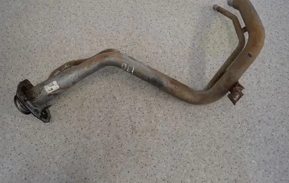 Hyundai i30 Fuel tank filler neck pipe 