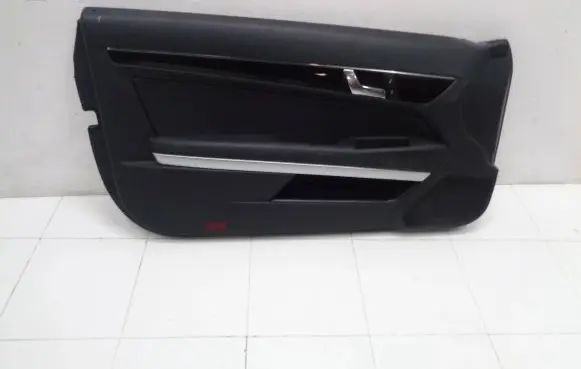 Mercedes-Benz E C207 W207 Front door trim bar A2077200751