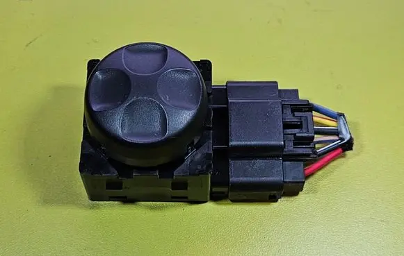 Chrysler 300C Seat control switch 56046232AA