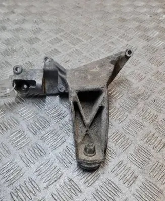 BMW 3 E46 Engine mounting bracket 6753225 2211