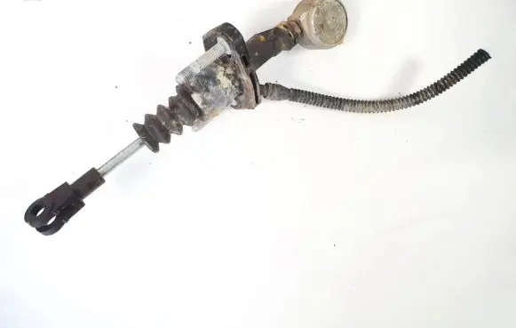 Opel Astra G Clutch master cylinder 90523769