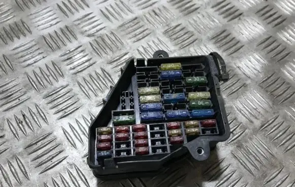 Audi A4 S4 B5 8D Fuse box set