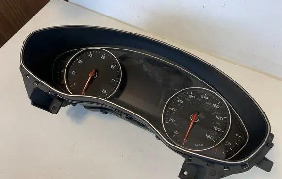 Audi A7 S7 4G Speedometer (instrument cluster) 4G8920983