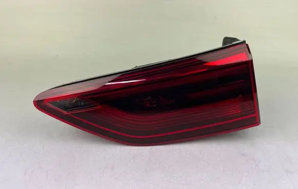 Volkswagen Golf VIII Tailgate rear/tail lights 5H0945094D