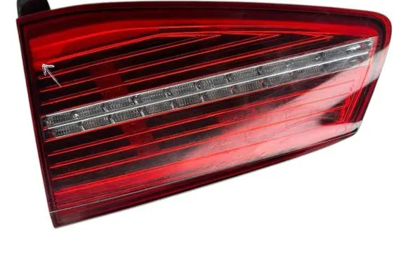 Volkswagen PASSAT B8 Tailgate rear/tail lights 3G9945308A