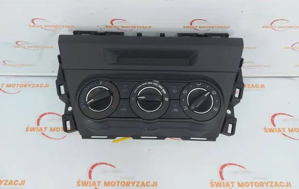 Mazda 3 III Climate control unit 