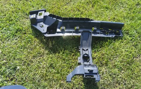 BMW 4 F32 F33 Front bumper mounting bracket 9466851 51129466851