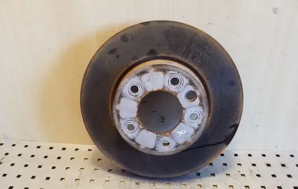 Volkswagen Touareg II Front brake disc