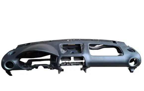 Subaru Impreza II Dashboard 66100FE030