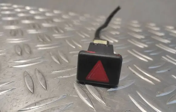 Audi A4 S4 B7 8E 8H Hazard light switch 8E0941509