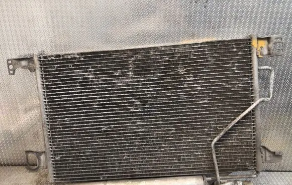 A/C cooling radiator (condenser)