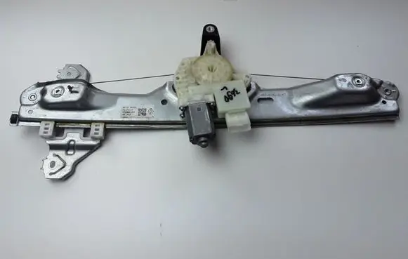 Renault Kadjar Front door window regulator with motor 807217052R