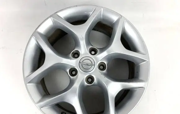Chrysler Pacifica R18 alloy rim 5RJ43TRMAB