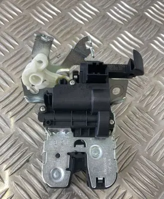 Audi A3 8Y Tailgate/trunk/boot lock/catch/latch 8W0827503