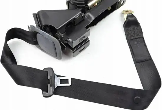 Middle seatbelt (rear)