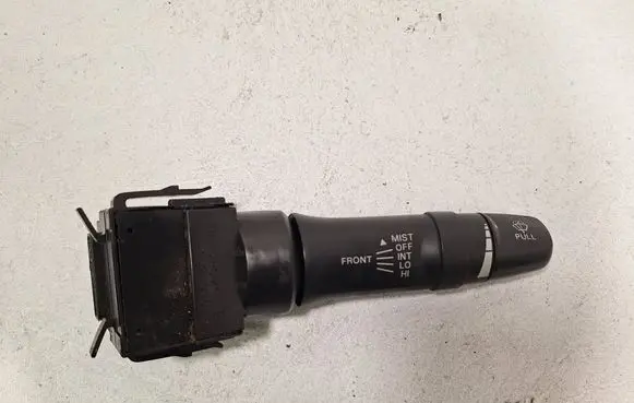 Mitsubishi L200 Wiper control stalk 17D714 E532016